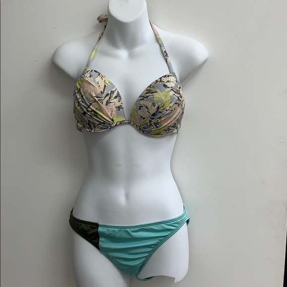Victoria's Secret Other - Victoria Secret Bikini Set